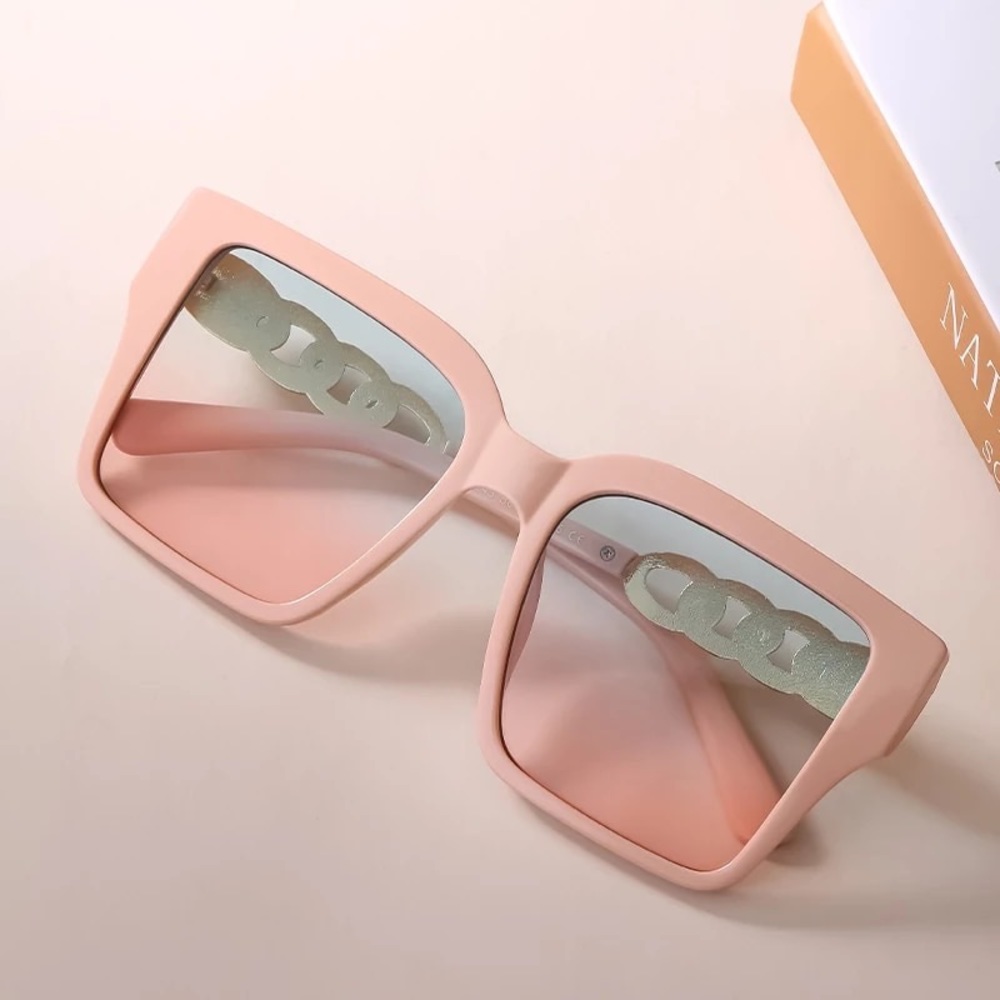 MULTICOLOR OVERSIZED SUNGLASSES 🕶 - Picture 2 of 6